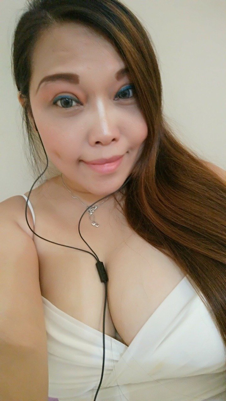 SG busty model #CzPNxFCi