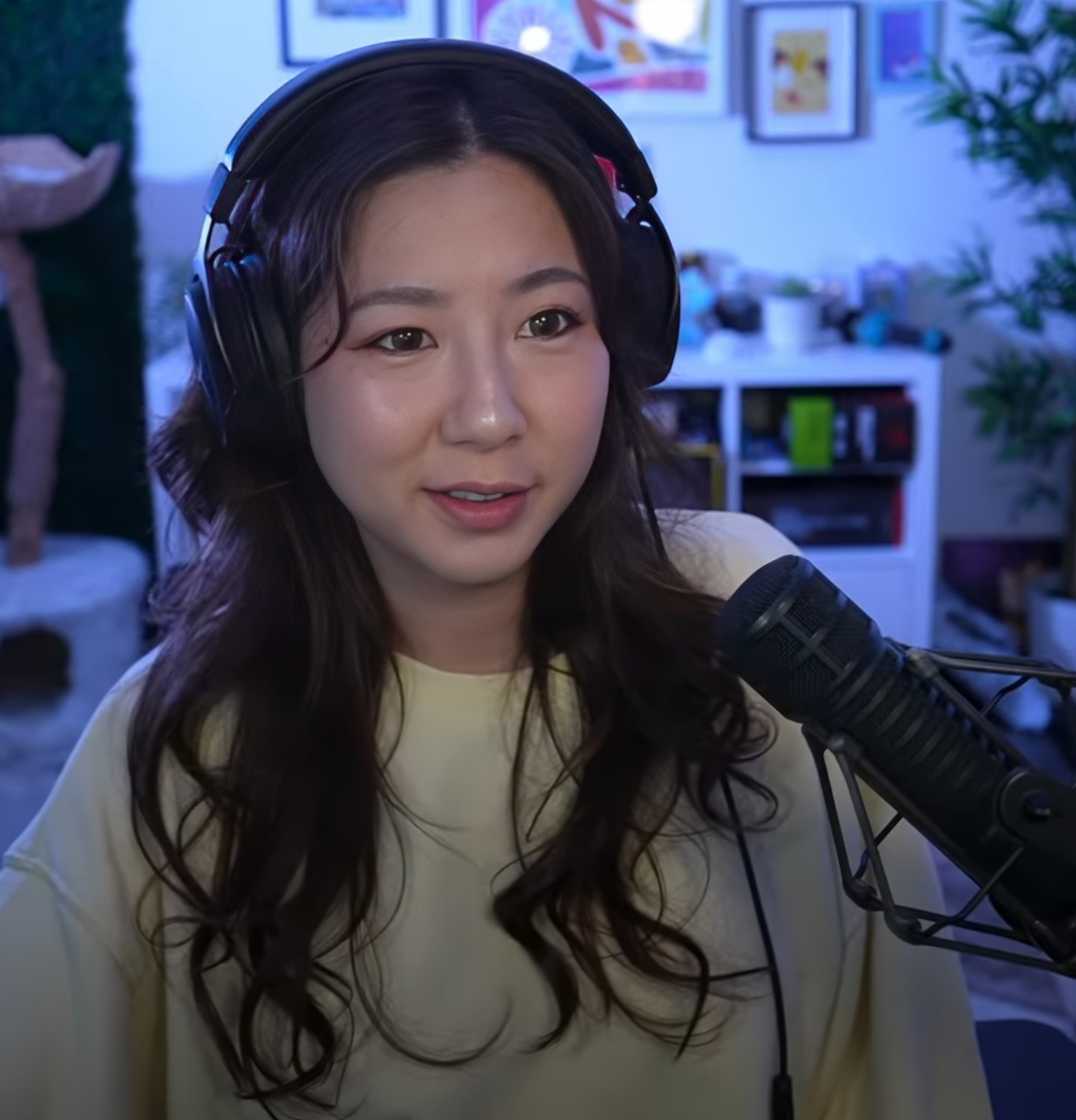 Fuslie #3LVbnp6u