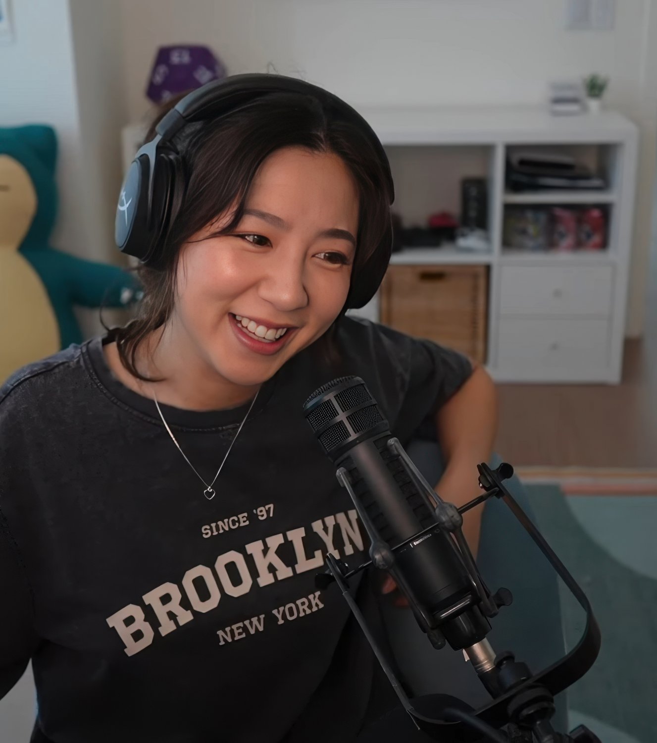 Fuslie #75JIT8jG