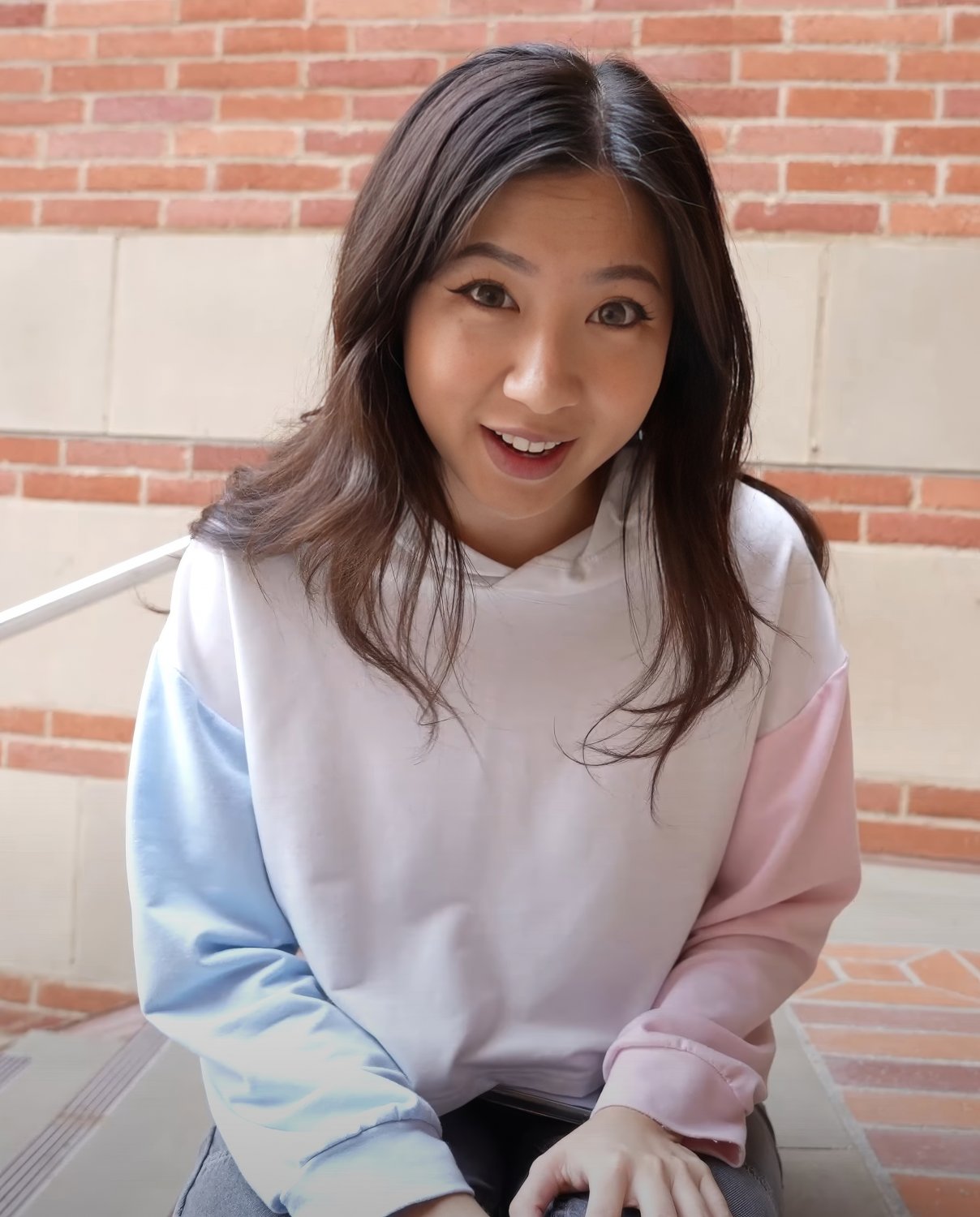 Fuslie #JMBRkrXX