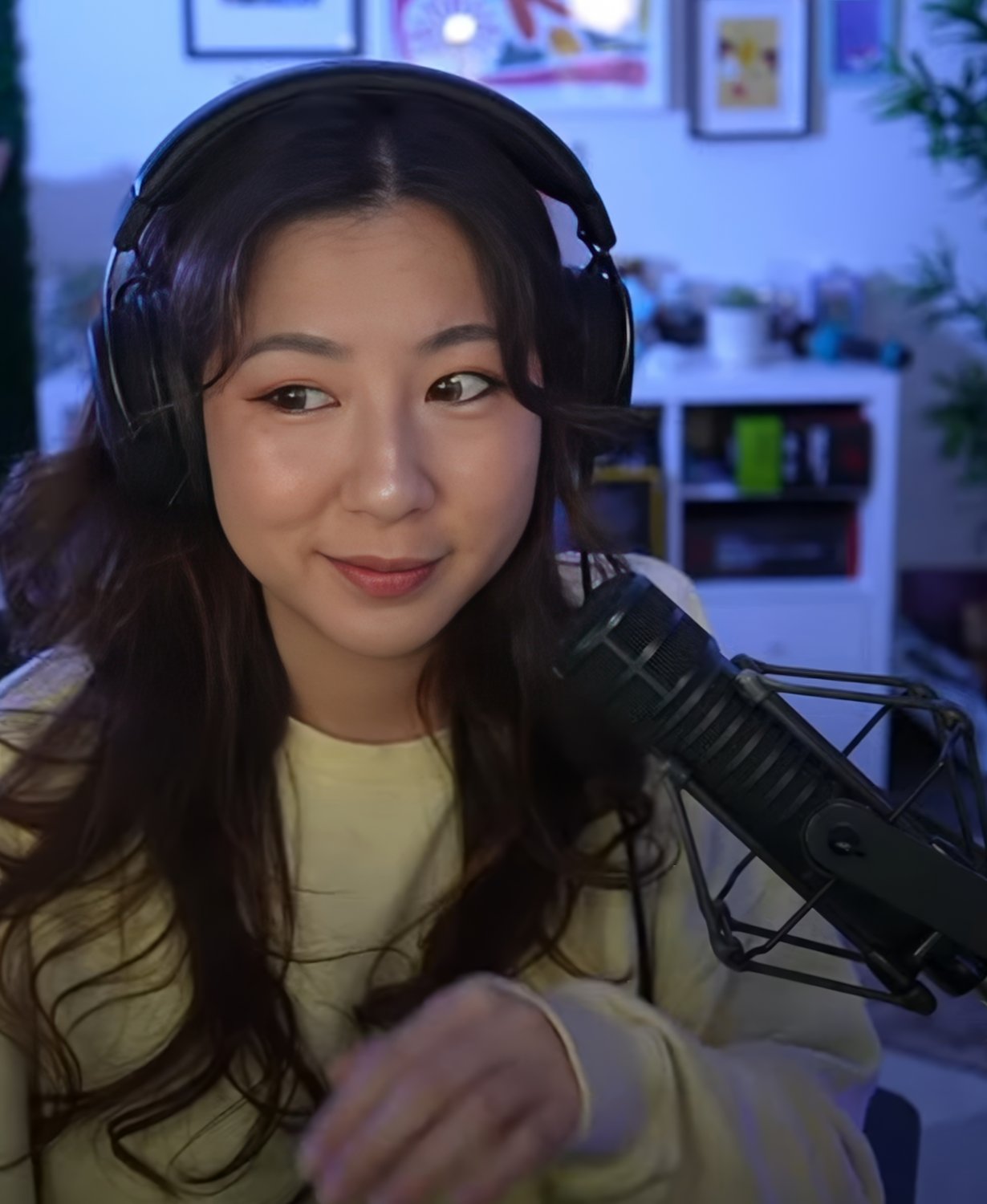 Fuslie #L2nfPpcZ