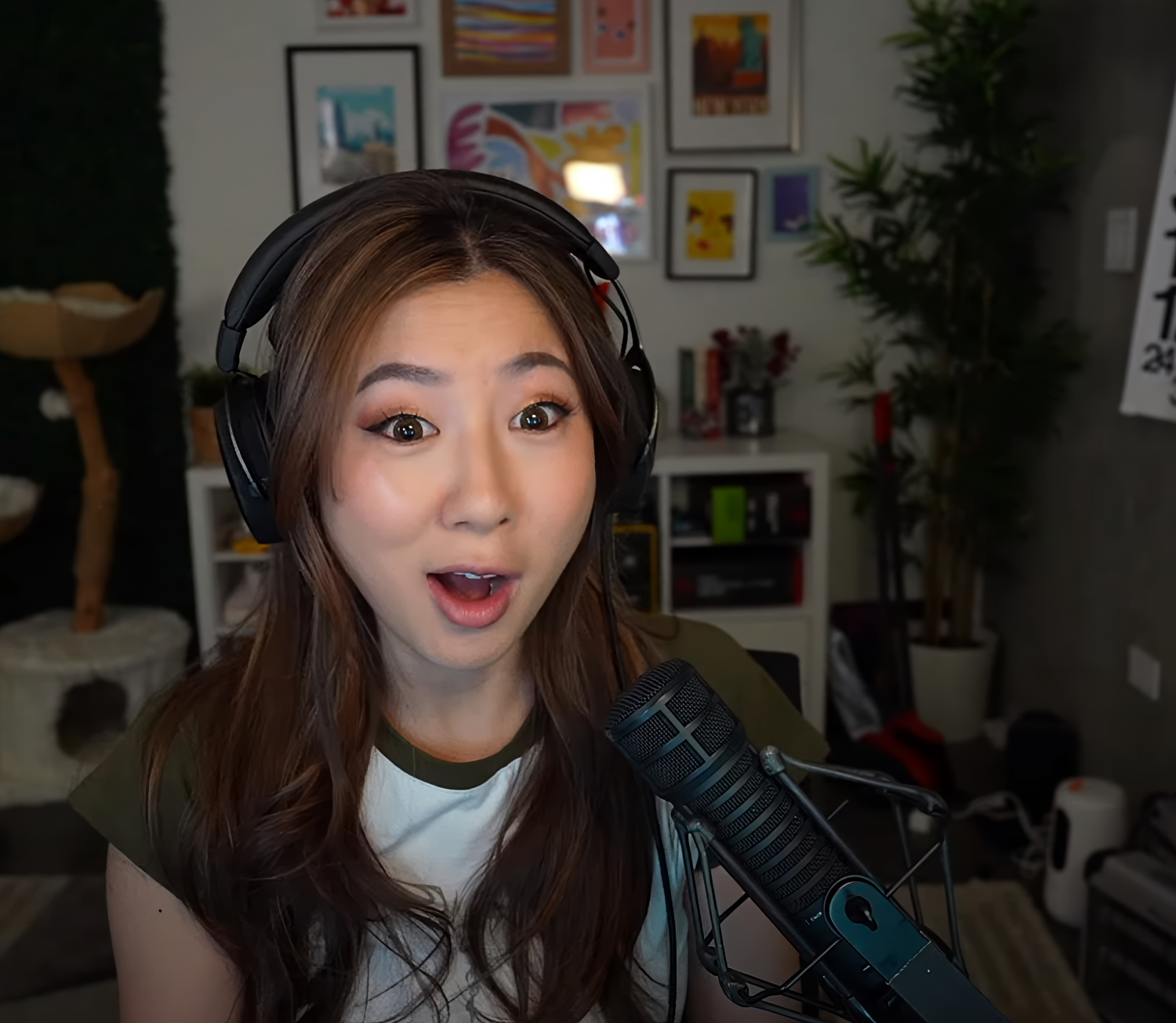 Fuslie #MJfmxixU