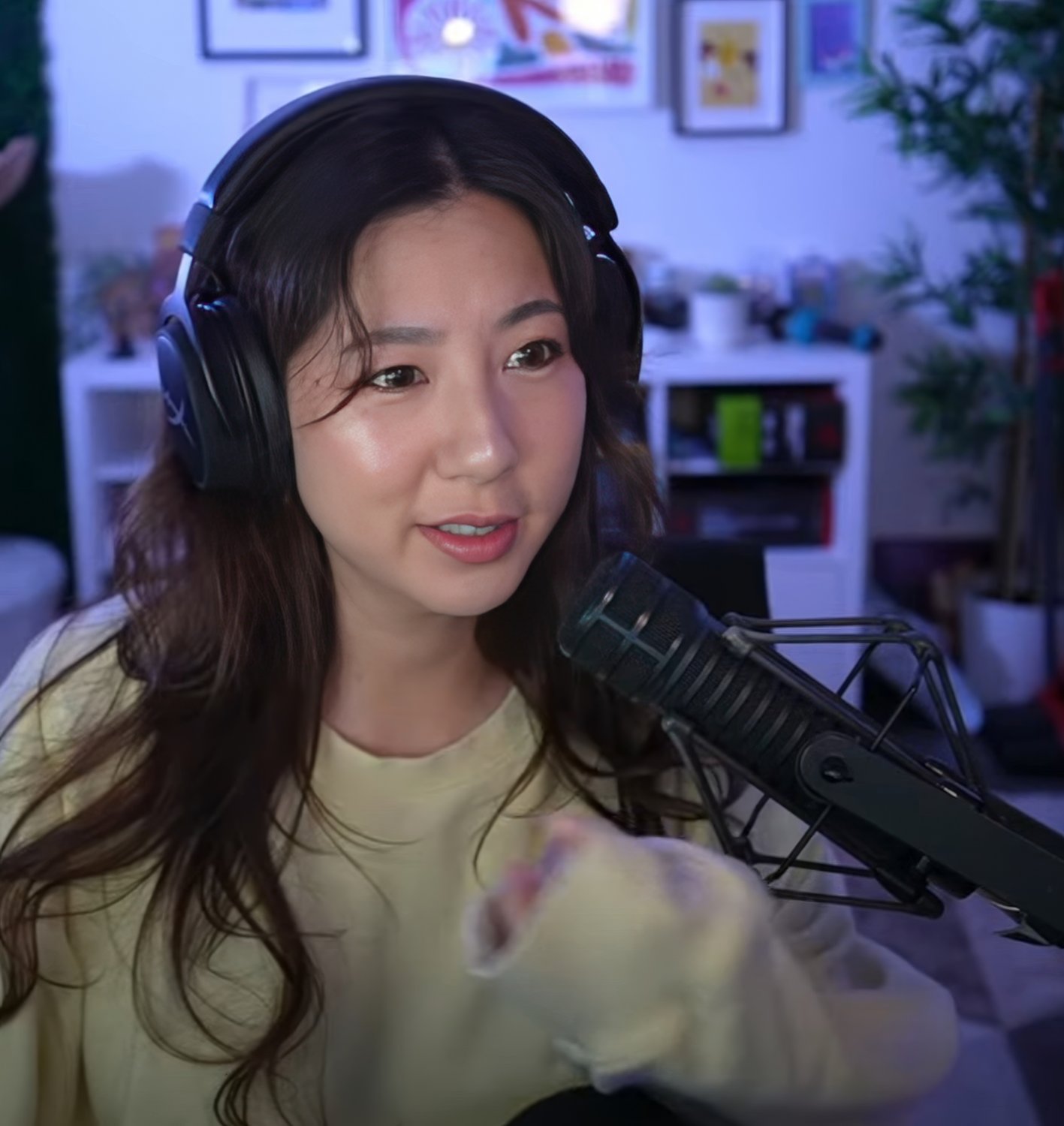 Fuslie #bTsruYvq