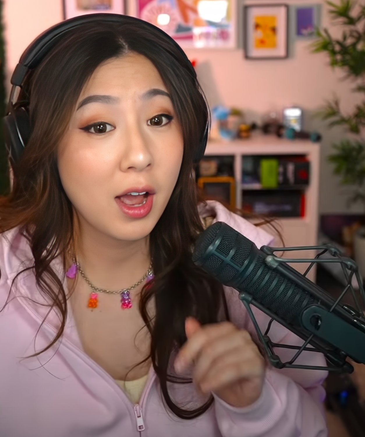 Fuslie #cZf1zkh5