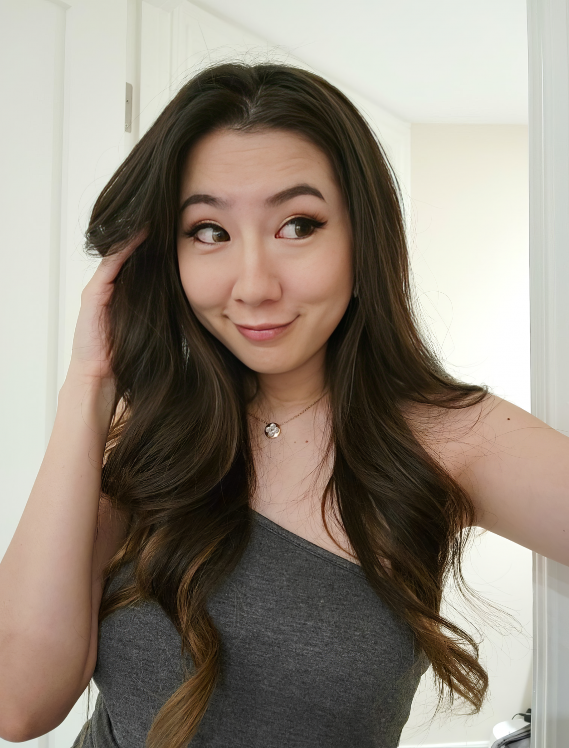 Fuslie #zJIyPmhY