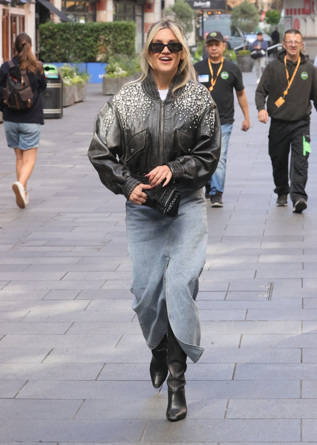 Ashley Roberts - FMBs #JXt4a5n5